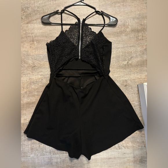 Windsor Black Lace Open Back Romper - Picture 2 of 2